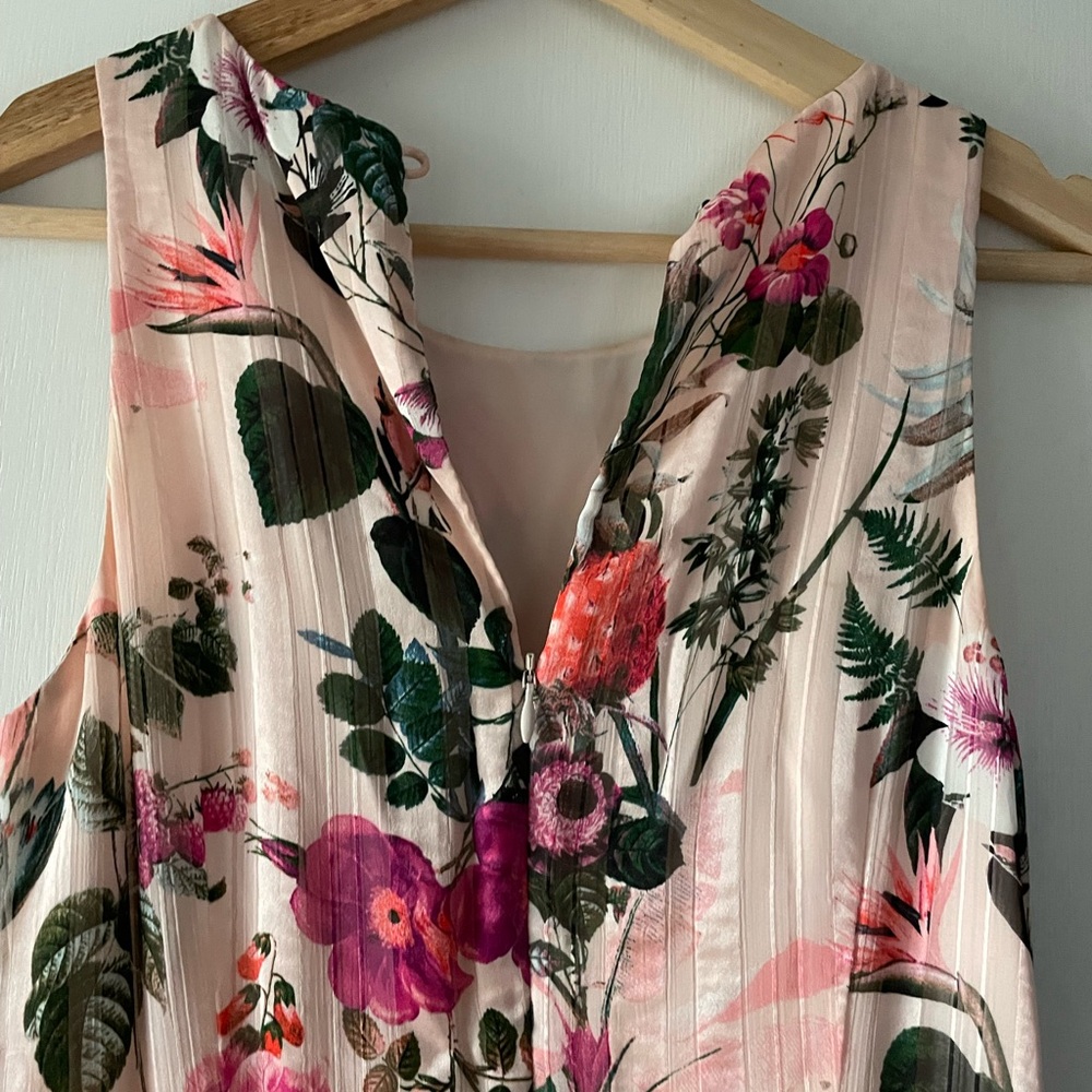 Gorgeous Floral Botanical Maxi Banana Republic Dress! - Picture 5 of 6